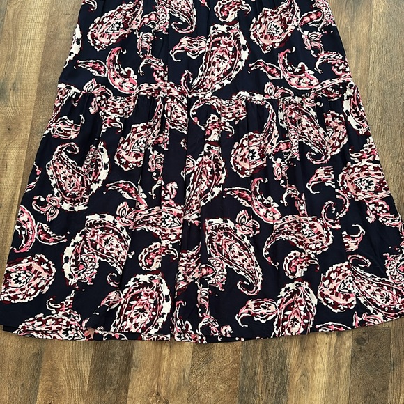 Crown & Ivy Sleeveless Dress- XL- Navy/Pink Paisley - Picture 4 of 5
